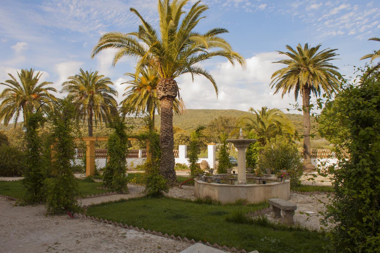 Hotel La Giralda Burguillos Del Cerro Eksteriør billede