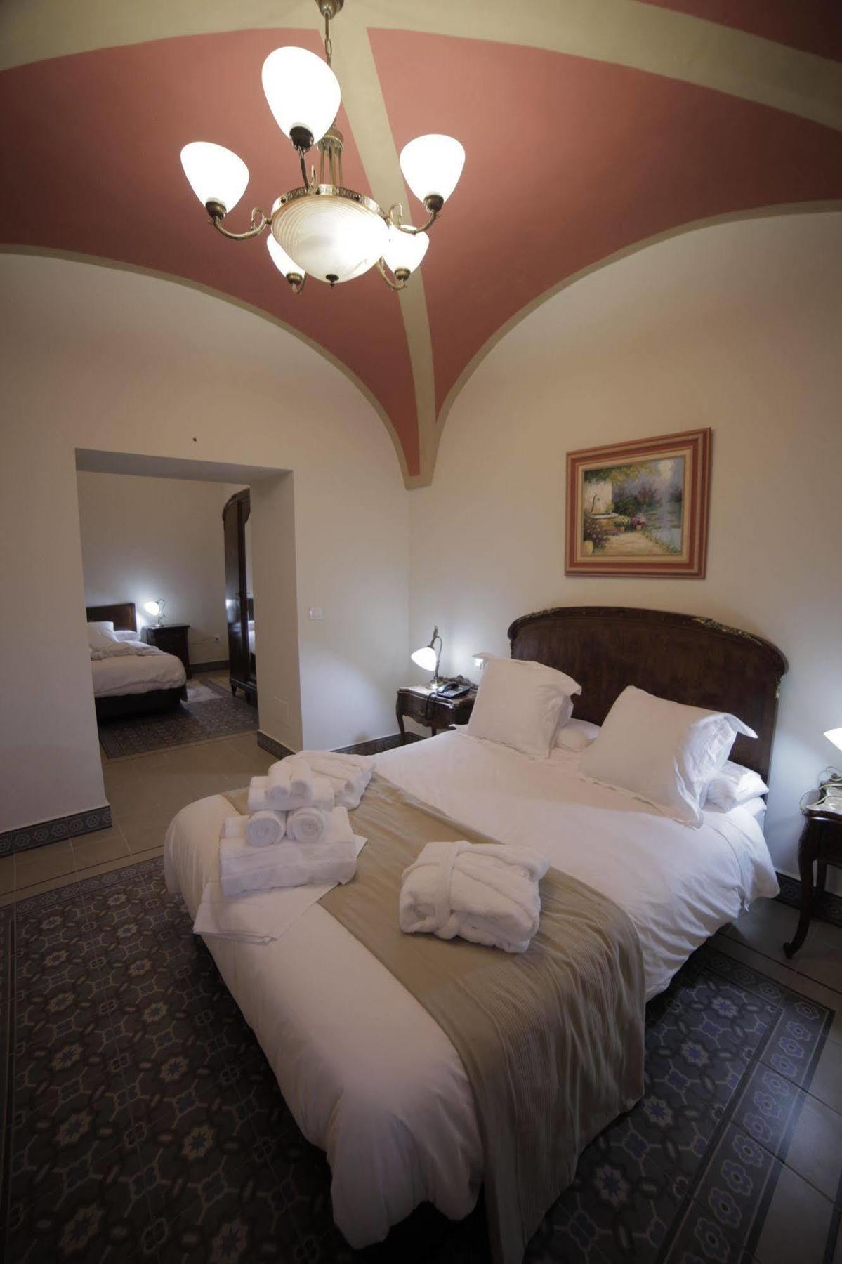 Hotel La Giralda Burguillos Del Cerro Eksteriør billede