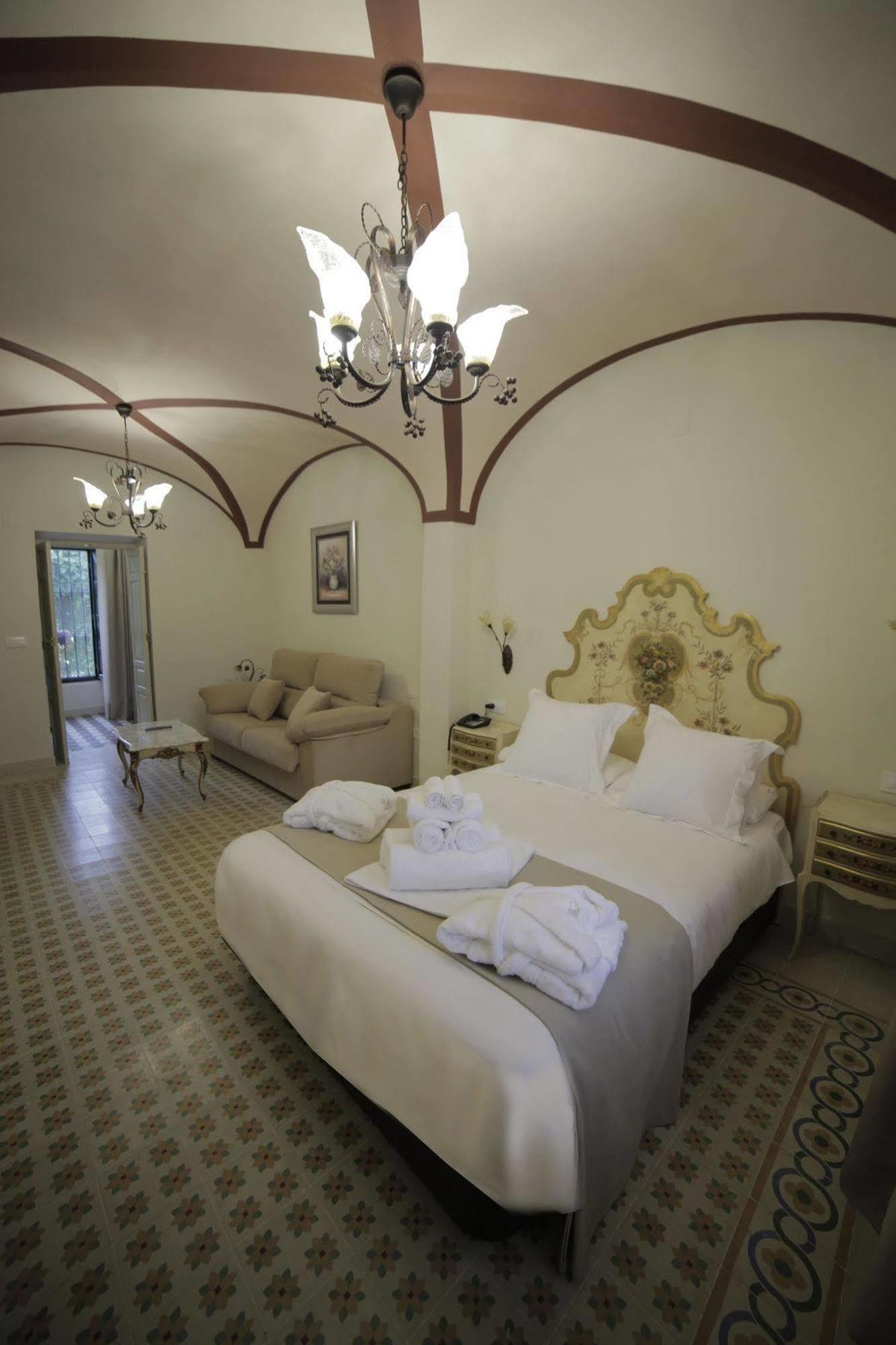 Hotel La Giralda Burguillos Del Cerro Eksteriør billede