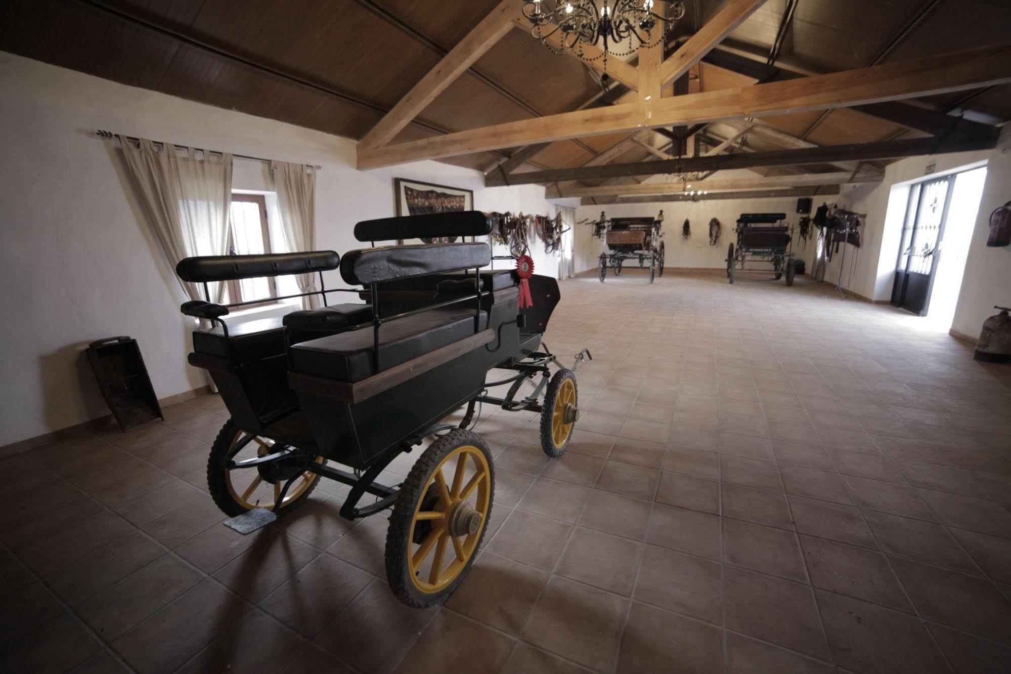 Hotel La Giralda Burguillos Del Cerro Eksteriør billede